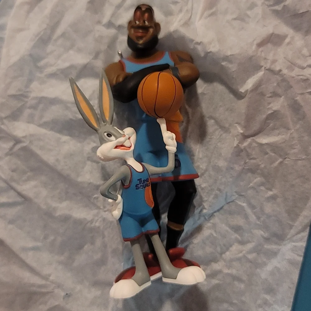 HALLMARK KEEPSAKES 2021 SPACE JAM ORNAMENT: LEBRON JAMES WITH BUGS BUNNY: NIB